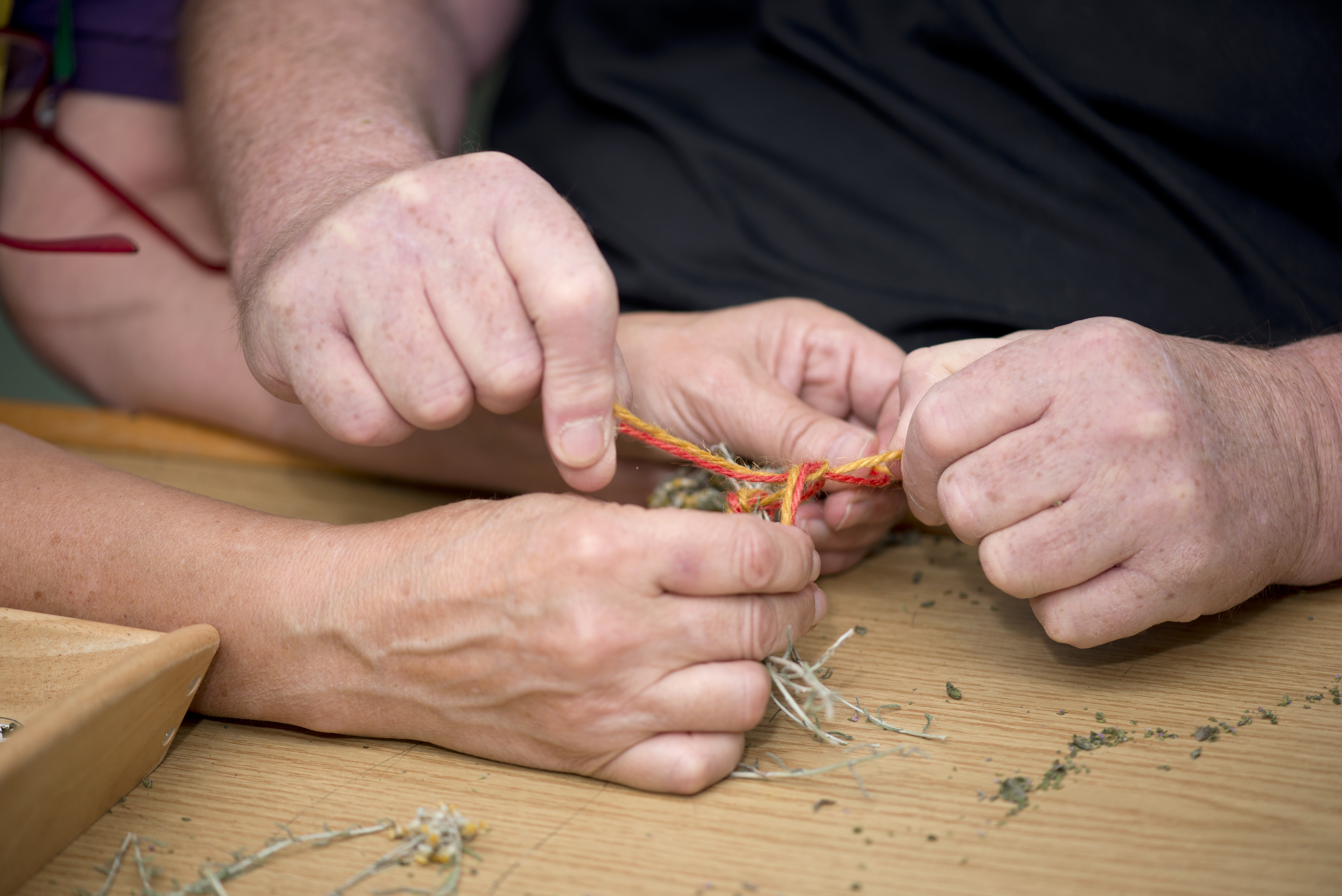 Hand therapy tying knots